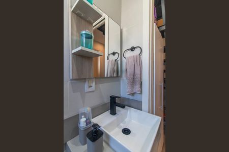 Casa de condomínio para alugar com 96m², 3 quartos e 1 vaga Casa de condomínio para alugar com 96m², 3 quartos e 1 vagaBanheiro Social