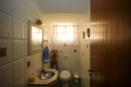 Casa para alugar com 250m², 3 quartos e 2 vagas Casa para alugar com 250m², 3 quartos e 2 vagasLavabo