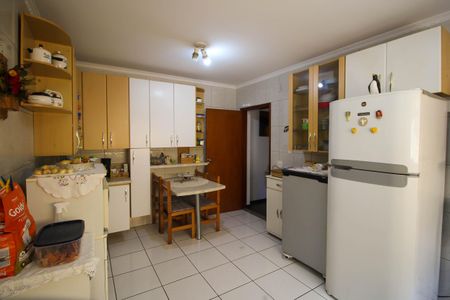 Casa para alugar com 250m², 3 quartos e 2 vagas Casa para alugar com 250m², 3 quartos e 2 vagasCozinha