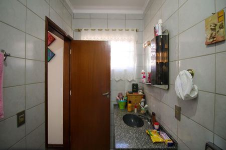 Casa para alugar com 250m², 3 quartos e 2 vagas Casa para alugar com 250m², 3 quartos e 2 vagasBanheiro da Suíte