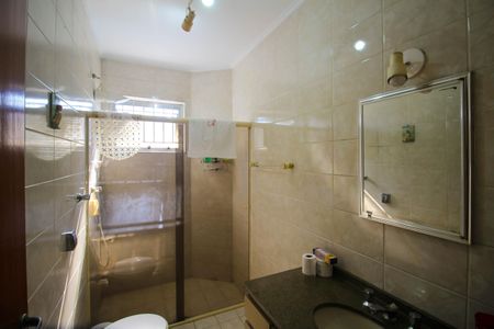 Casa para alugar com 250m², 3 quartos e 2 vagas Casa para alugar com 250m², 3 quartos e 2 vagasBanheiro