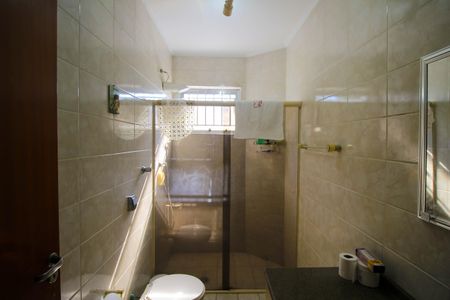 Casa para alugar com 250m², 3 quartos e 2 vagas Casa para alugar com 250m², 3 quartos e 2 vagasBanheiro