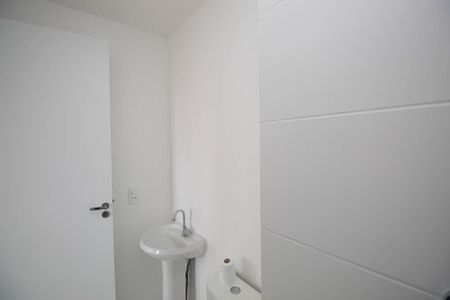 Apartamento para alugar com 34m², 2 quartos e sem vaga Apartamento para alugar com 34m², 2 quartos e sem vagaBanheiro