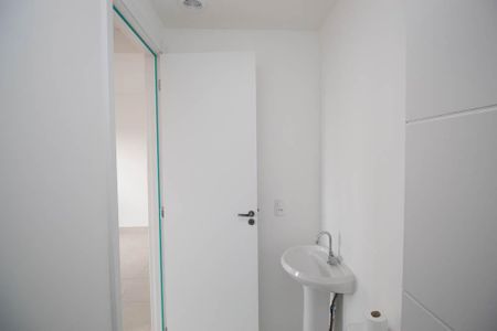 Apartamento para alugar com 34m², 2 quartos e sem vaga Apartamento para alugar com 34m², 2 quartos e sem vagaBanheiro