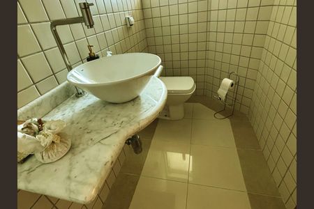 Casa à venda com 280m², 3 quartos e 6 vagasLavabo