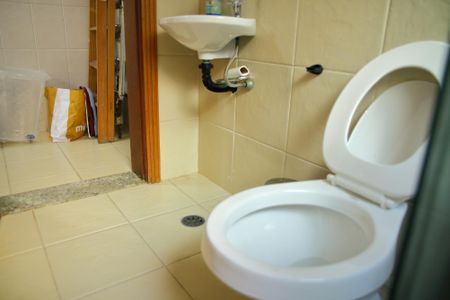 Casa à venda com 280m², 3 quartos e 6 vagasBanheiro de Serviço