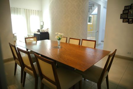 Casa à venda com 280m², 3 quartos e 6 vagasSala de jantar