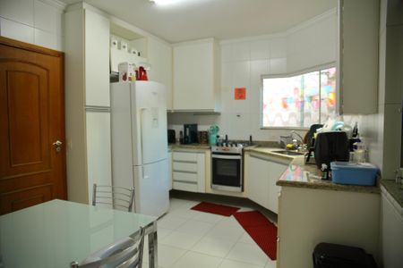 Casa à venda com 280m², 3 quartos e 6 vagasCozinha