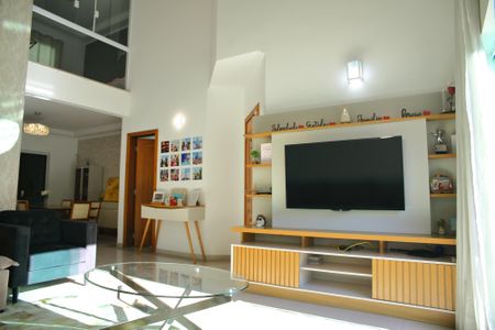 Casa à venda com 280m², 3 quartos e 6 vagasSala