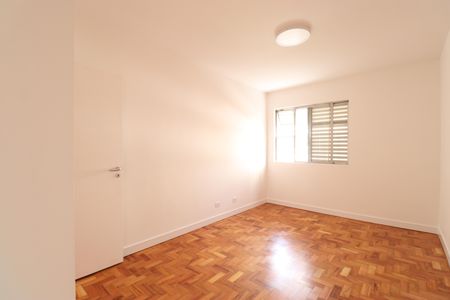 Apartamento à venda com 125m², 3 quartos e 2 vagasQuarto 2