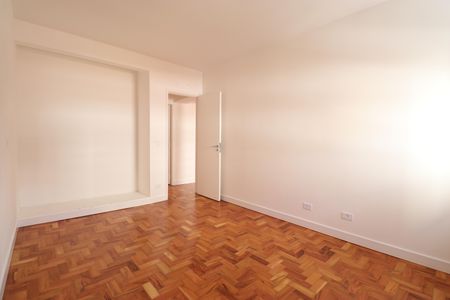 Apartamento à venda com 125m², 3 quartos e 2 vagasQuarto 2