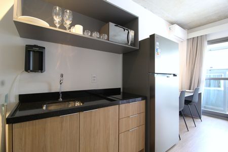 Cozinha de kitnet/studio à venda com 1 quarto, 26m² em Indianópolis, São Paulo
