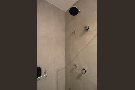 Banheiro de kitnet/studio à venda com 1 quarto, 26m² em Indianópolis, São Paulo