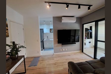 Sala de apartamento à venda com 2 quartos, 61m² em Continental, Osasco