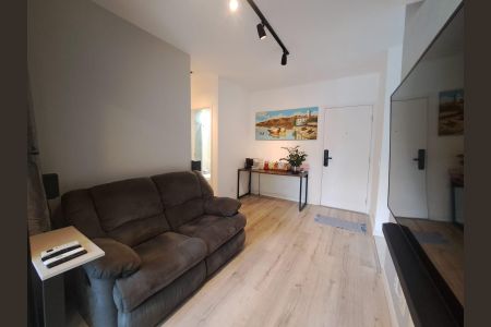 Apartamento à venda com 61m², 2 quartos e 1 vaga Apartamento à venda com 61m², 2 quartos e 1 vagaSala