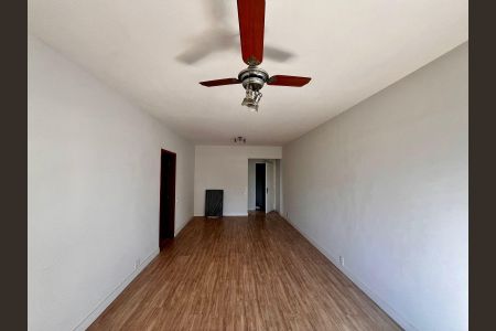 Sala de apartamento à venda com 2 quartos, 108m² em Cambuí, Campinas