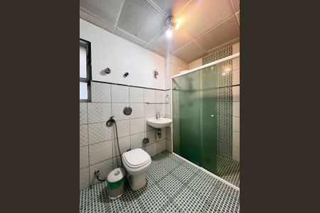 Apartamento à venda com 108m², 2 quartos e 1 vaga Apartamento à venda com 108m², 2 quartos e 1 vagaBanheiro