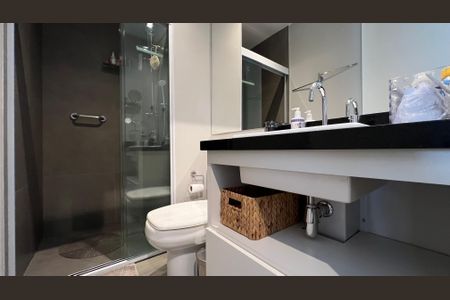 Studio para alugar com 33m², 1 quarto e 1 vaga Studio para alugar com 33m², 1 quarto e 1 vagaBanheiro
