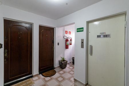 Apartamento à venda com 68m², 2 quartos e sem vagaÁrea comum