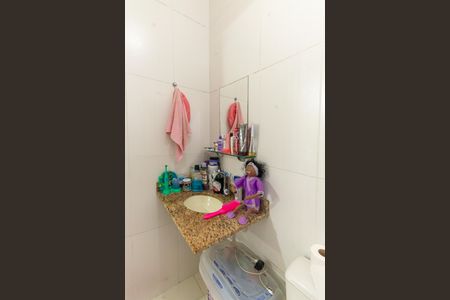 Casa de condomínio à venda com 65m², 2 quartos e 1 vagaBanheiro da Suíte 2