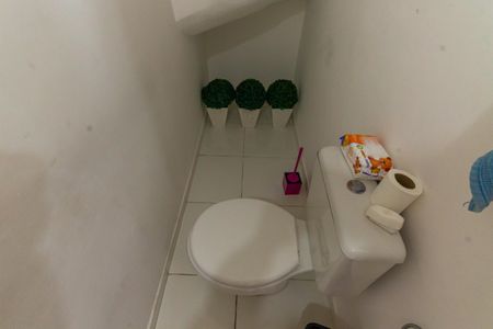 Casa de condomínio à venda com 65m², 2 quartos e 1 vagaLavabo