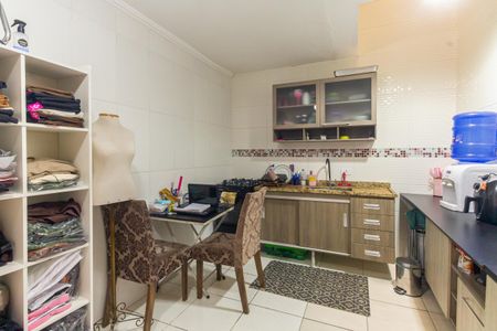 Casa de condomínio à venda com 65m², 2 quartos e 1 vagaCozinha