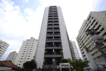 Apartamento à venda com 120m², 3 quartos e 2 vagasFachada