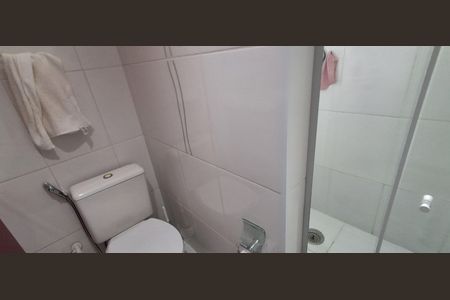 Casa à venda com 255m², 4 quartos e 4 vagas Casa à venda com 255m², 4 quartos e 4 vagasBanheiro Social