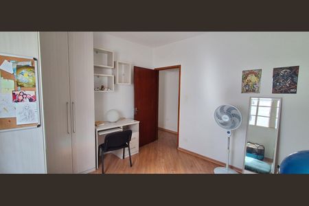 Casa à venda com 255m², 4 quartos e 4 vagas Casa à venda com 255m², 4 quartos e 4 vagasQuarto 2