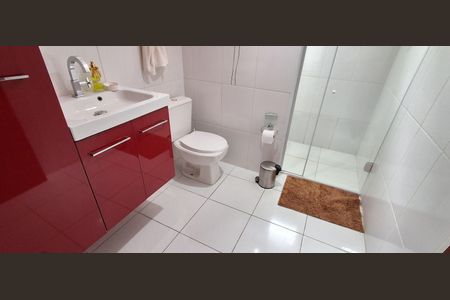 Casa à venda com 255m², 4 quartos e 4 vagas Casa à venda com 255m², 4 quartos e 4 vagasBanheiro Social