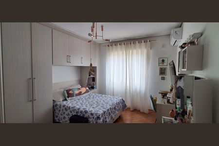 Casa à venda com 255m², 4 quartos e 4 vagas Casa à venda com 255m², 4 quartos e 4 vagasQuarto 1