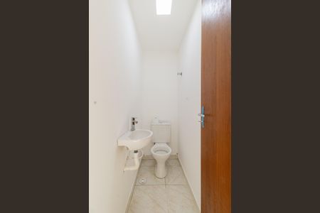 Lavabo de apartamento para alugar com 2 quartos, 70m² em Vila Ré, São Paulo