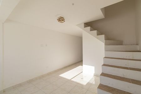 Apartamento para alugar com 70m², 2 quartos e 1 vagaSala