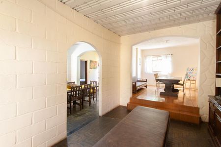 Casa à venda com 720m², 2 quartos e 10 vagasSala 1