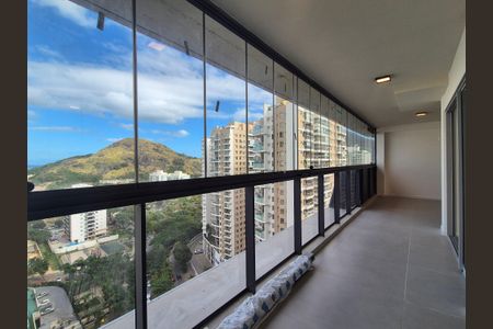 Apartamento à venda com 80m², 2 quartos e 1 vagaVaranda 