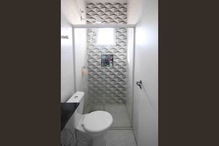 Apartamento à venda com 33m², 2 quartos e sem vagaBanheiro