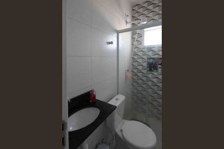 Apartamento à venda com 33m², 2 quartos e sem vagaBanheiro