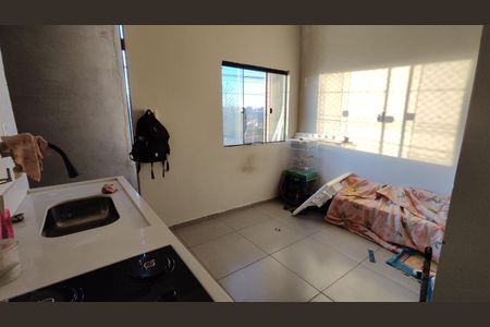 Sala/Cozinha de casa para alugar com 1 quarto, 60m² em Conjunto Residencial Presidente Castello Branco, Ferraz de Vasconcelos