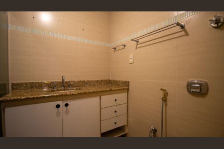 Apartamento para alugar com 185m², 5 quartos e 3 vagasBanheiro Social