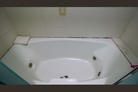 Apartamento para alugar com 185m², 5 quartos e 3 vagasBanheiro da Suíte 2