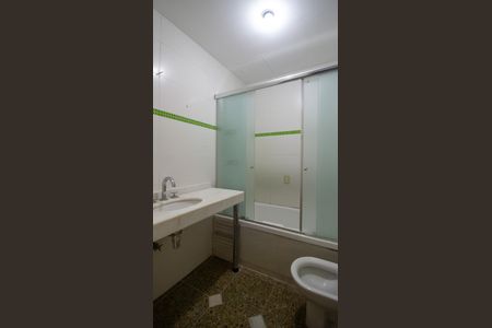 Apartamento para alugar com 185m², 5 quartos e 3 vagasBanheiro da Suíte 2