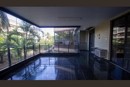 Apartamento para alugar com 185m², 5 quartos e 3 vagasVaranda