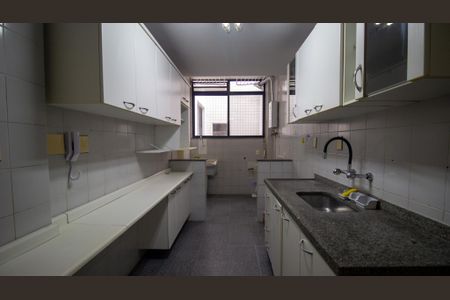 Apartamento para alugar com 185m², 5 quartos e 3 vagasCozinha e Área de Serviço