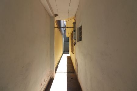 Casa à venda com 214m², 2 quartos e 2 vagasCorredor