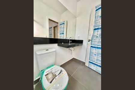 Casa à venda com 90m², 3 quartos e 2 vagas Casa à venda com 90m², 3 quartos e 2 vagasBanheiro da Suíte