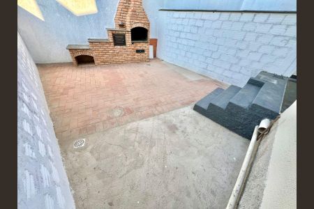 Casa à venda com 90m², 3 quartos e 2 vagas Casa à venda com 90m², 3 quartos e 2 vagasÁrea Externa - Fundos