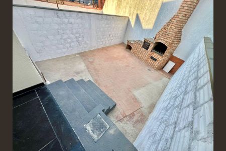 Casa à venda com 90m², 3 quartos e 2 vagas Casa à venda com 90m², 3 quartos e 2 vagasÁrea Externa - Fundos