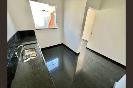 Casa à venda com 90m², 3 quartos e 2 vagas Casa à venda com 90m², 3 quartos e 2 vagasCozinha