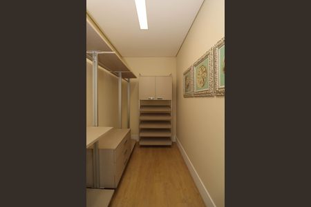 Apartamento para alugar com 349m², 3 quartos e 1 vagaCloset da suíte 1