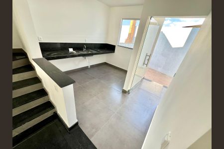 Casa à venda com 90m², 3 quartos e 2 vagas Casa à venda com 90m², 3 quartos e 2 vagasCozinha